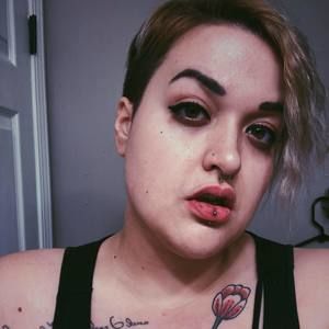 Meet your Posher, Cait